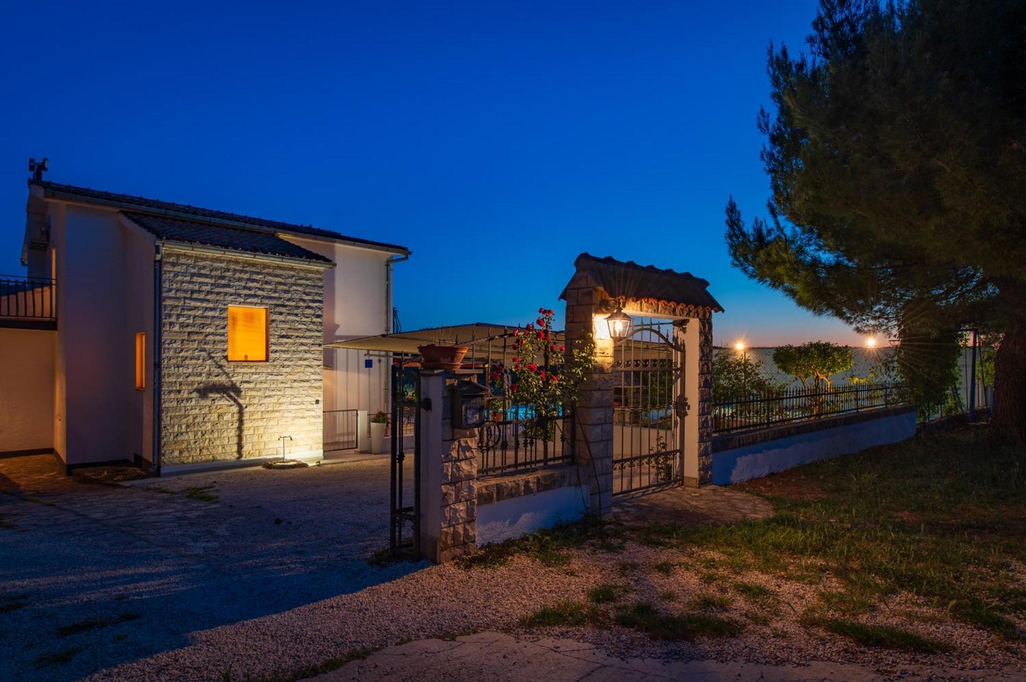 Villa Plenca - Heated Pool ! Σίμπενικ Εξωτερικό φωτογραφία